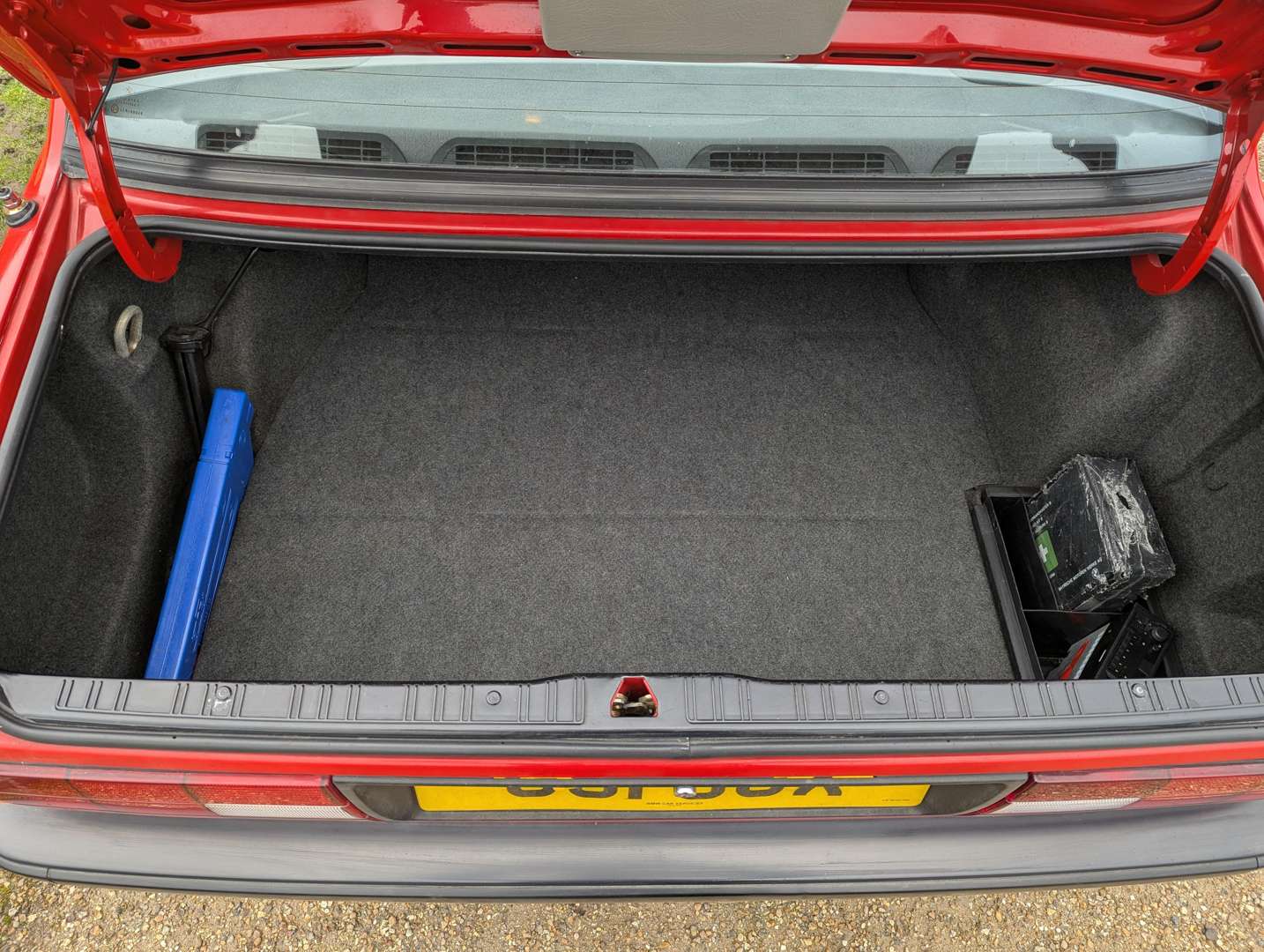 <p>1990 BMW 316I E30</p>