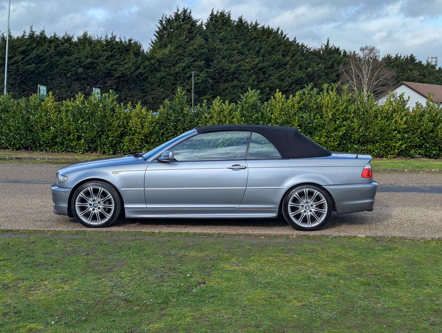 <p>2004 BMW 318I E46 CONVERTIBLE AUTO</p>