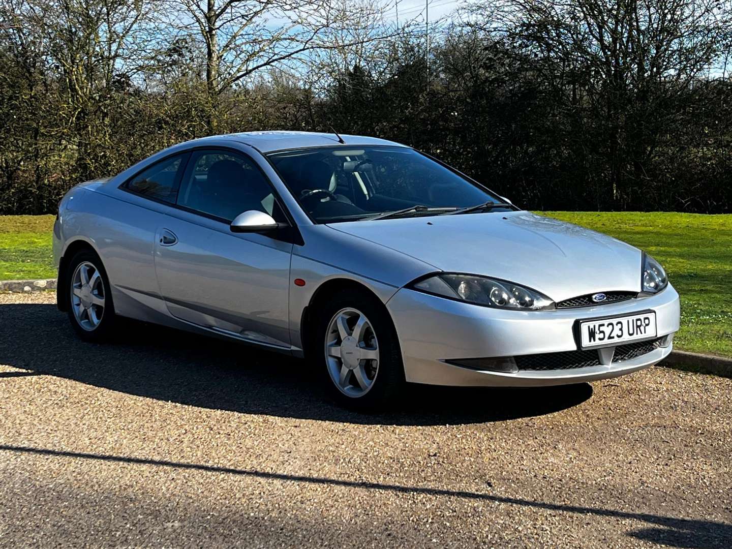 <p>2000 FORD COUGAR 2.5 V6 VX</p>