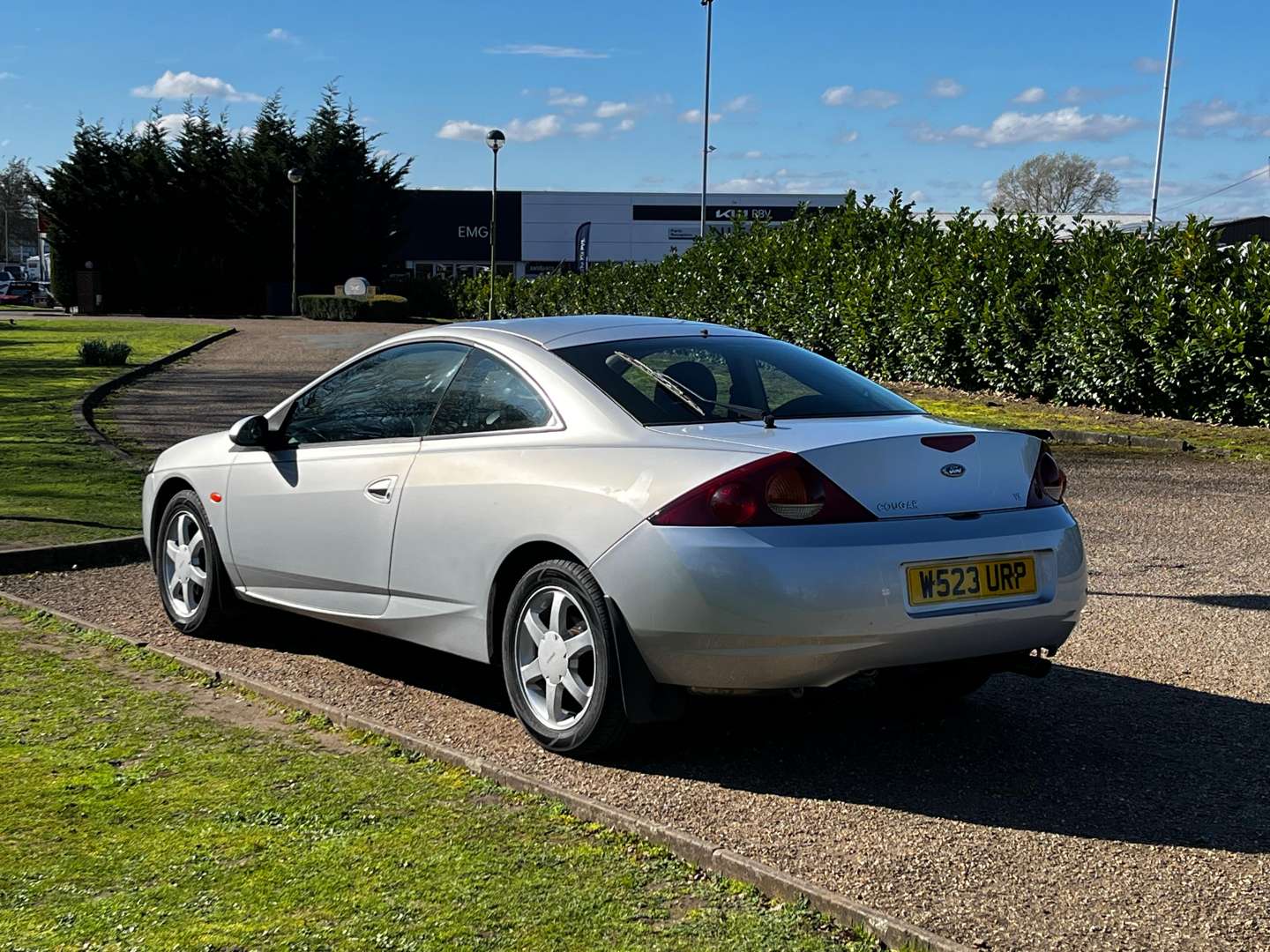 <p>2000 FORD COUGAR 2.5 V6 VX</p>