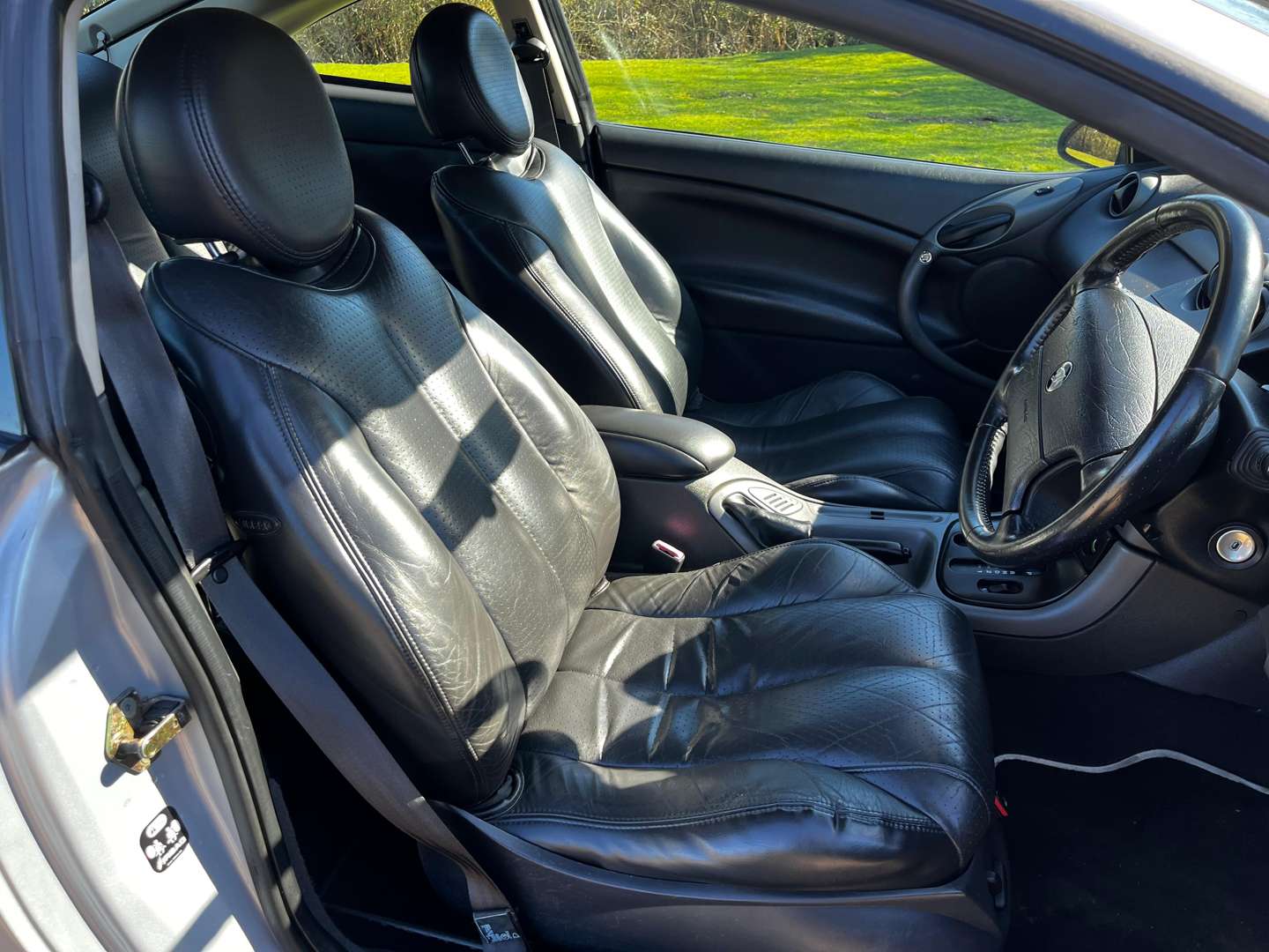 <p>2000 FORD COUGAR 2.5 V6 VX</p>