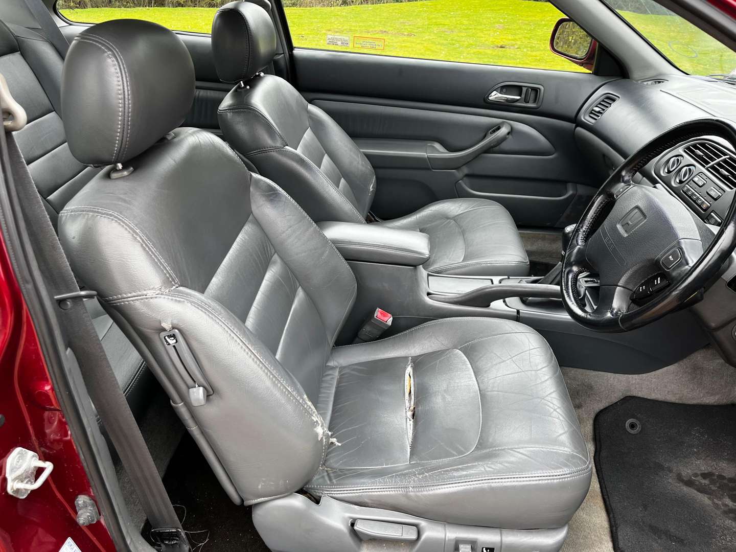 <p>1995 HONDA ACCORD ES COUPE</p>