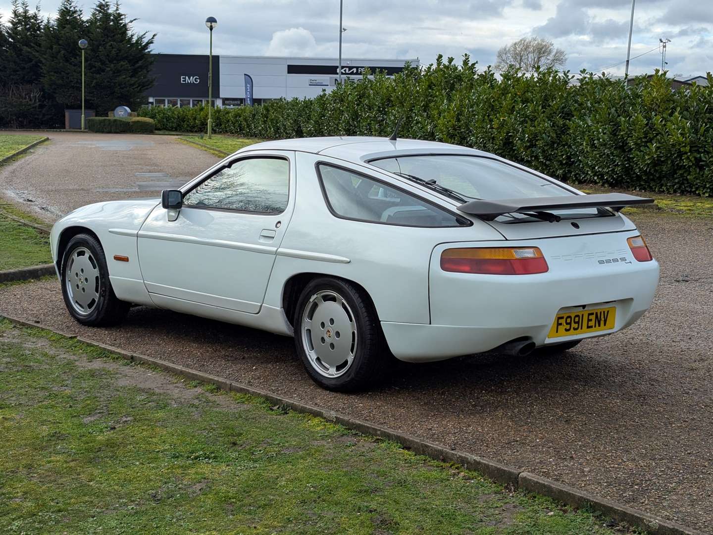 <p>1989 PORSCHE 928 S4 AUTO</p>