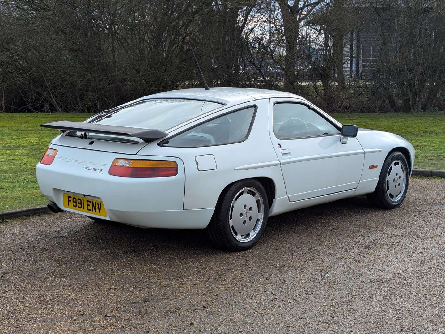 <p>1989 PORSCHE 928 S4 AUTO</p>