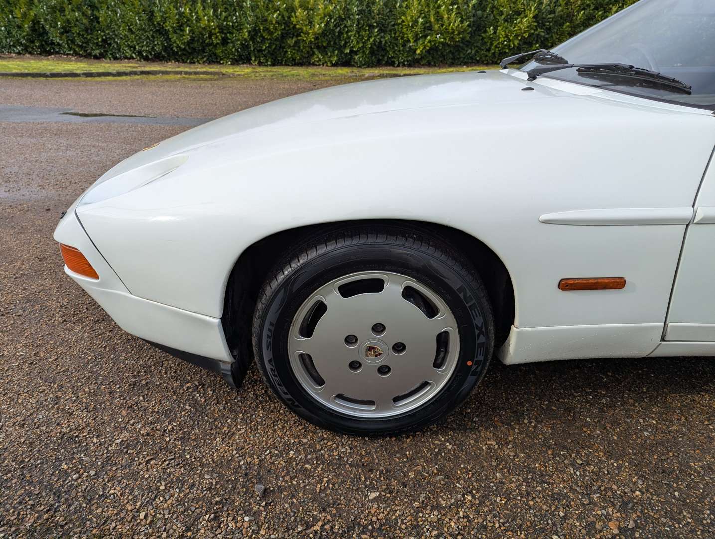 <p>1989 PORSCHE 928 S4 AUTO</p>