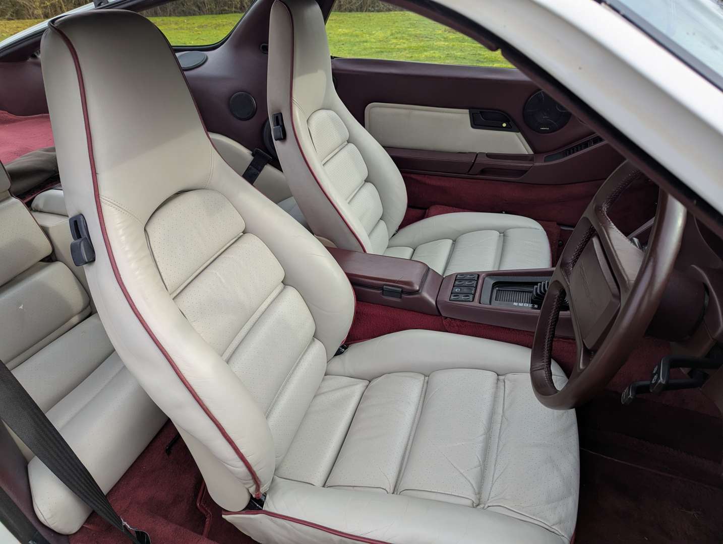 <p>1989 PORSCHE 928 S4 AUTO</p>