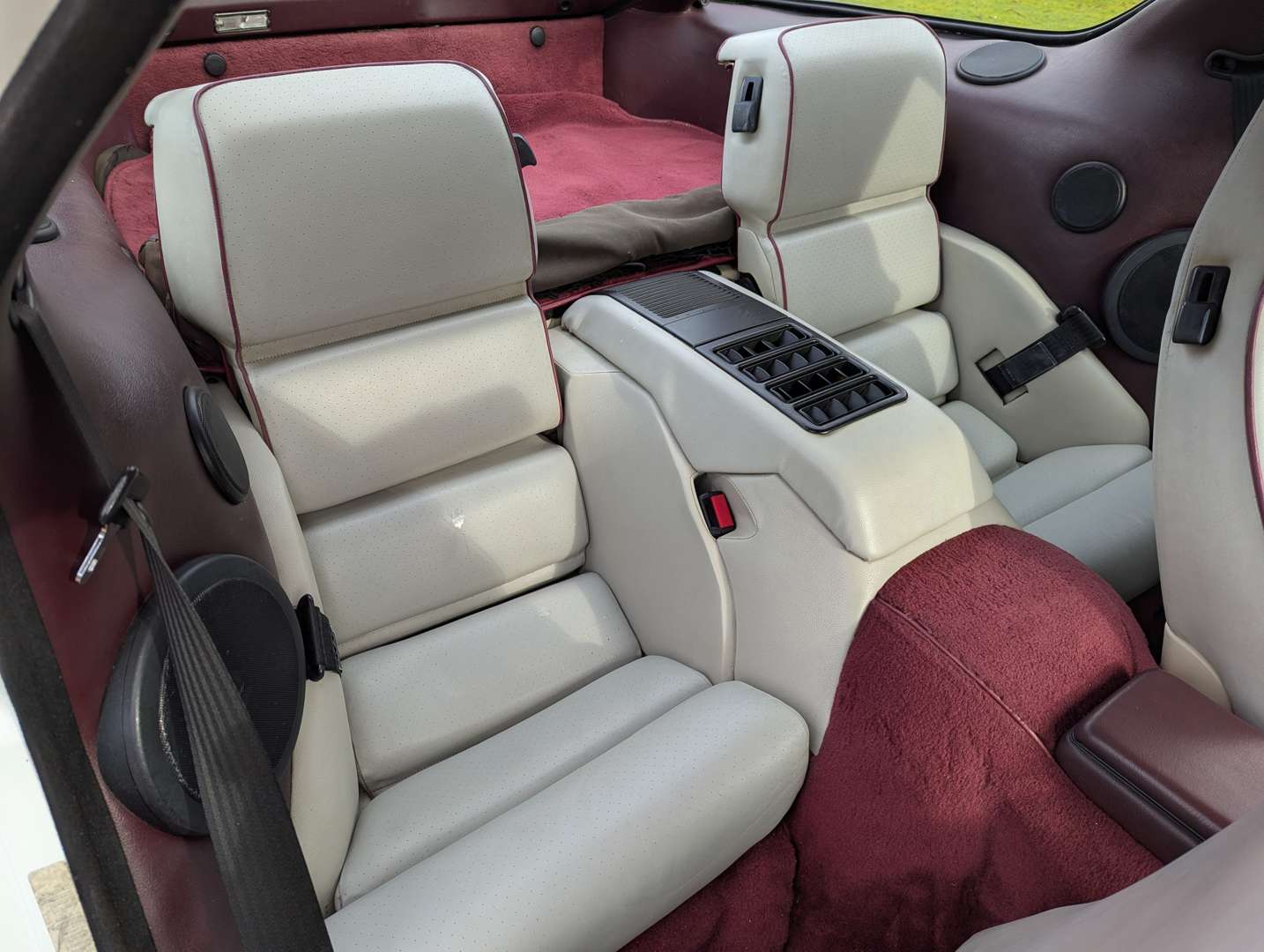 <p>1989 PORSCHE 928 S4 AUTO</p>