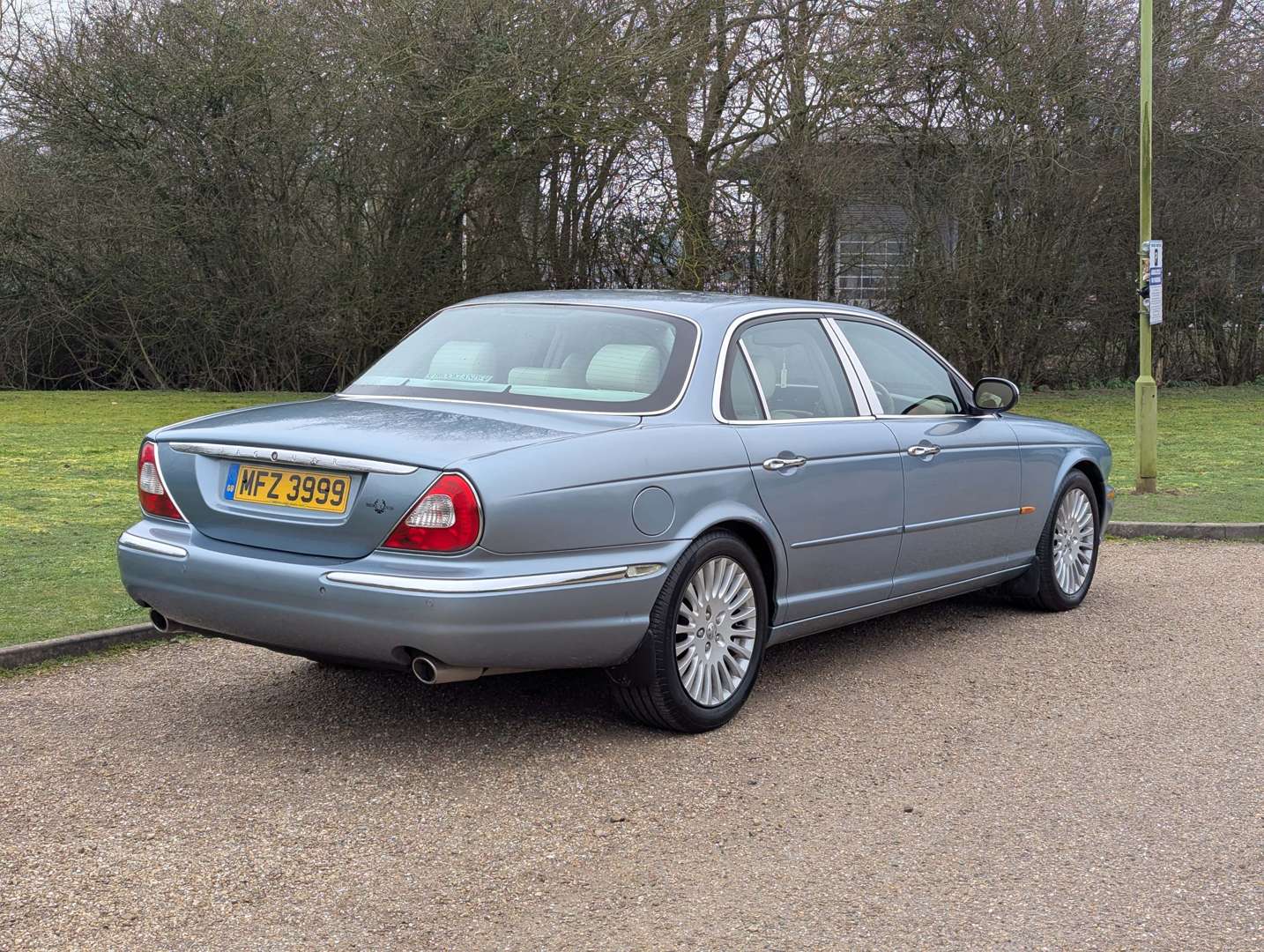 <p>2003 JAGUAR XJ8 V8 SE AUTO</p>