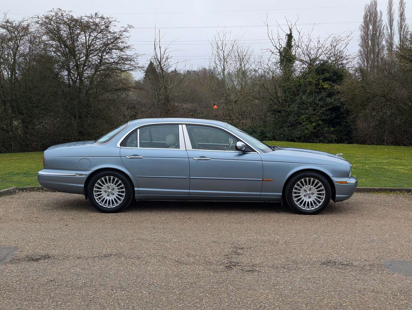 <p>2003 JAGUAR XJ8 V8 SE AUTO</p>