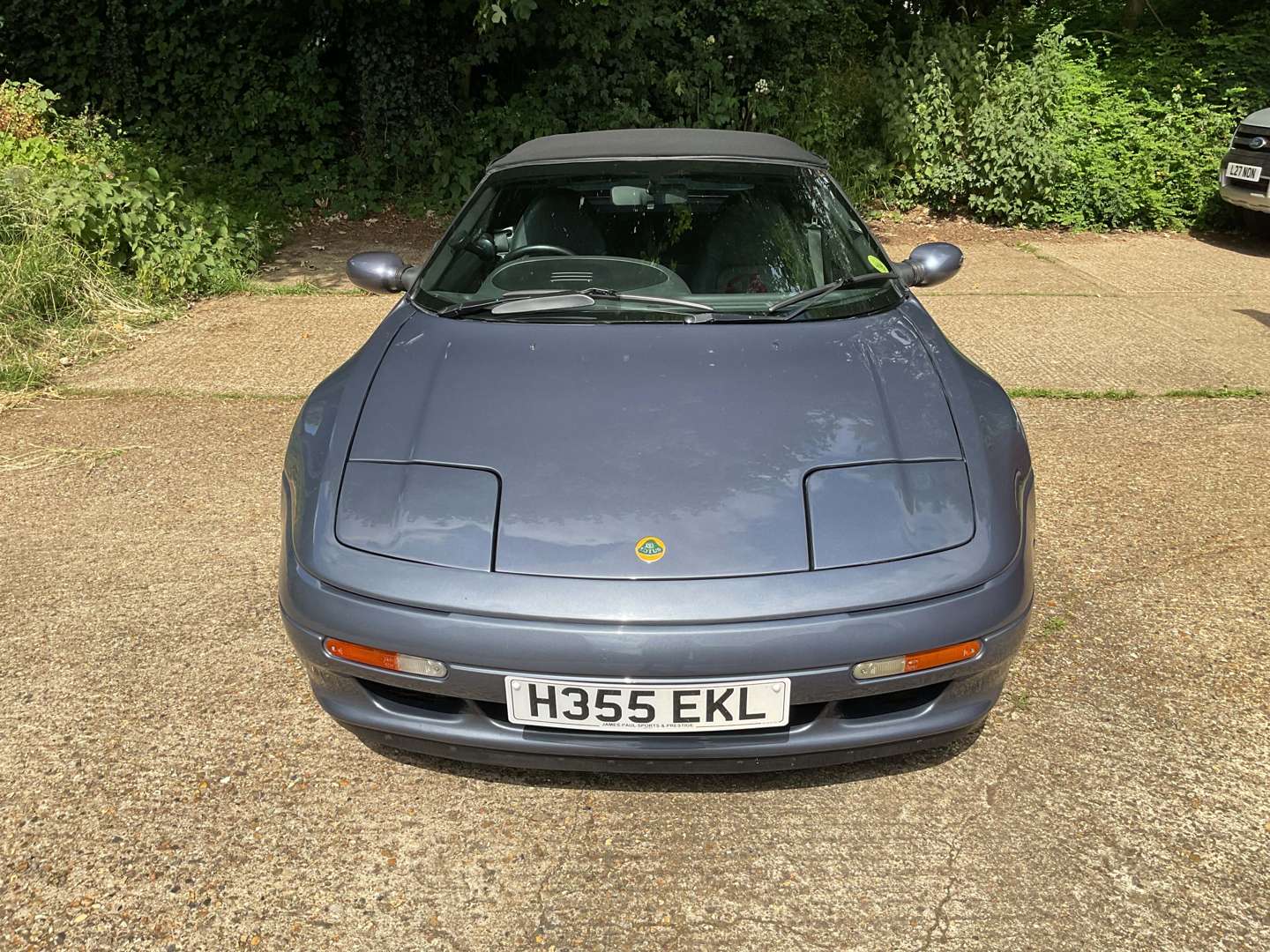 <p>1991 LOTUS ELAN SE TURBO</p>