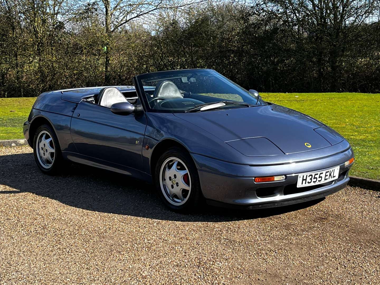 <p>1991 LOTUS ELAN SE TURBO</p>