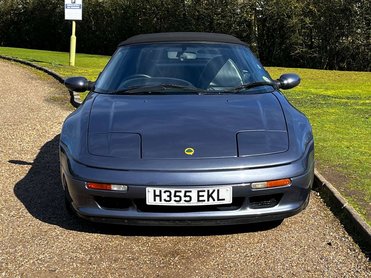 <p>1991 LOTUS ELAN SE TURBO</p>