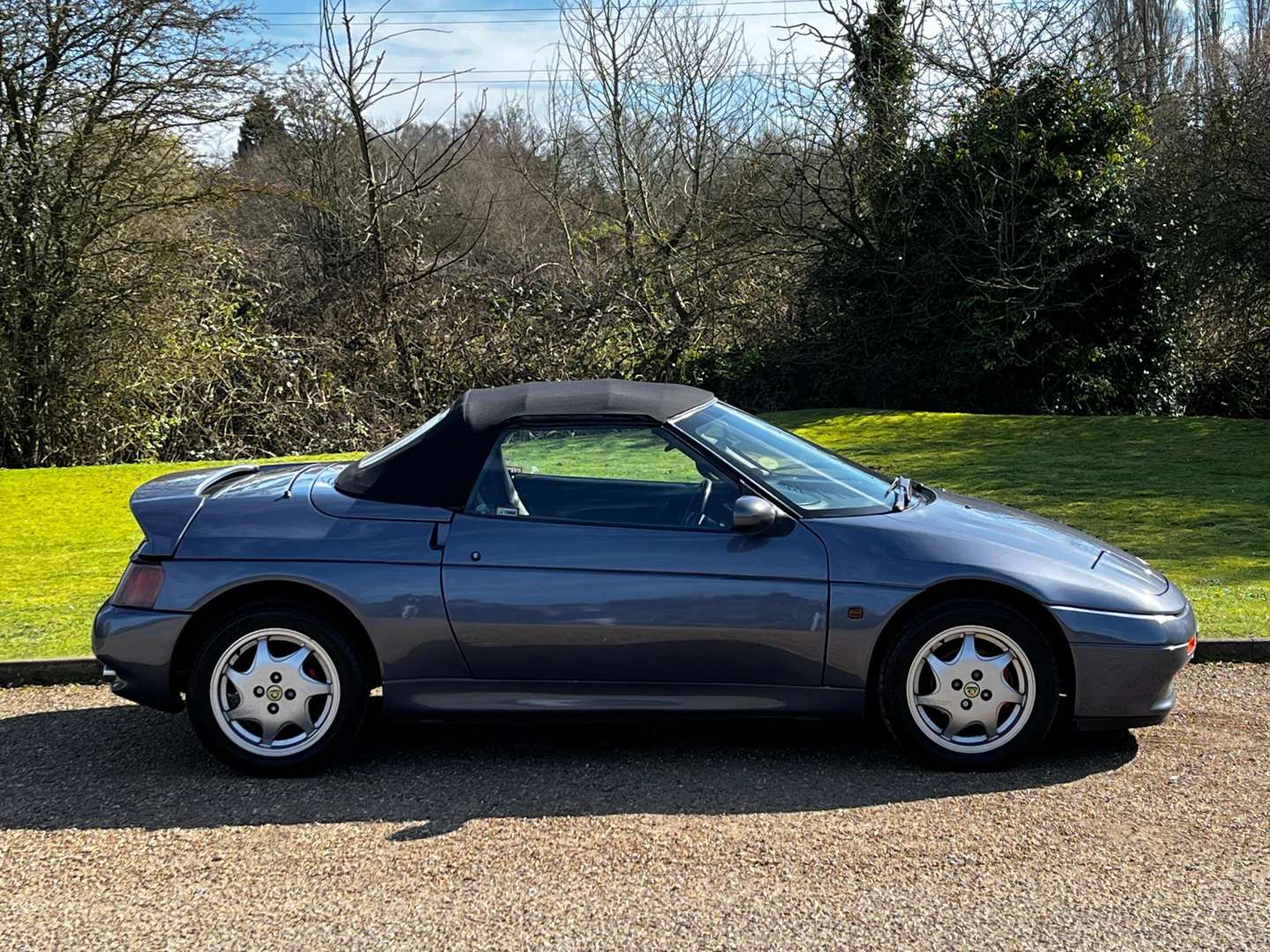 <p>1991 LOTUS ELAN SE TURBO</p>