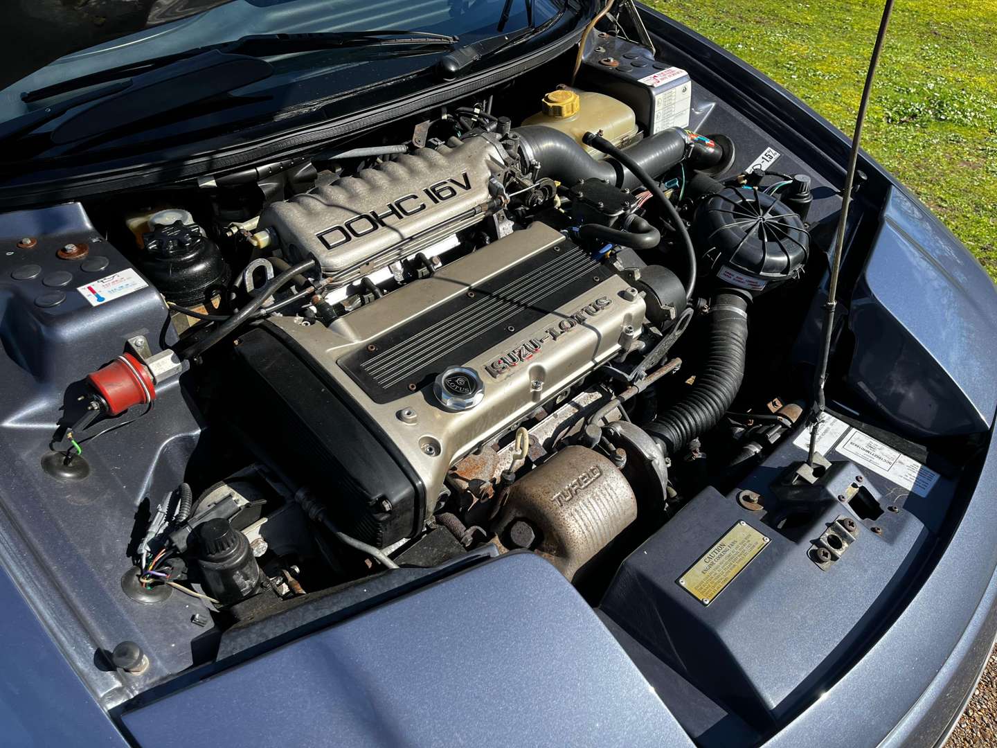 <p>1991 LOTUS ELAN SE TURBO</p>