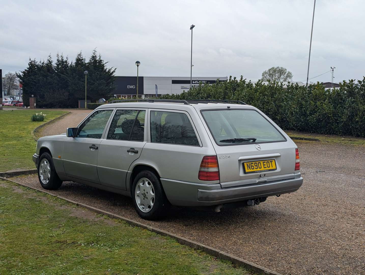 <p>1995 MERCEDES E220 W124 AUTO</p>