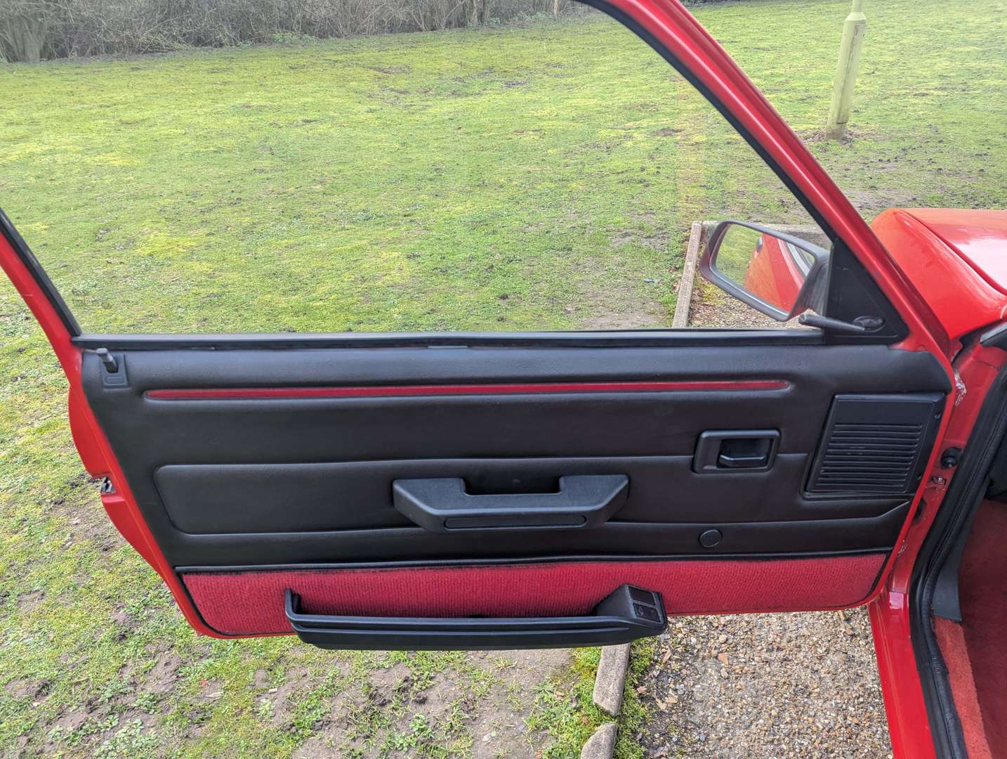 <p>1991 PEUGEOT 205 1.6 GTI</p>