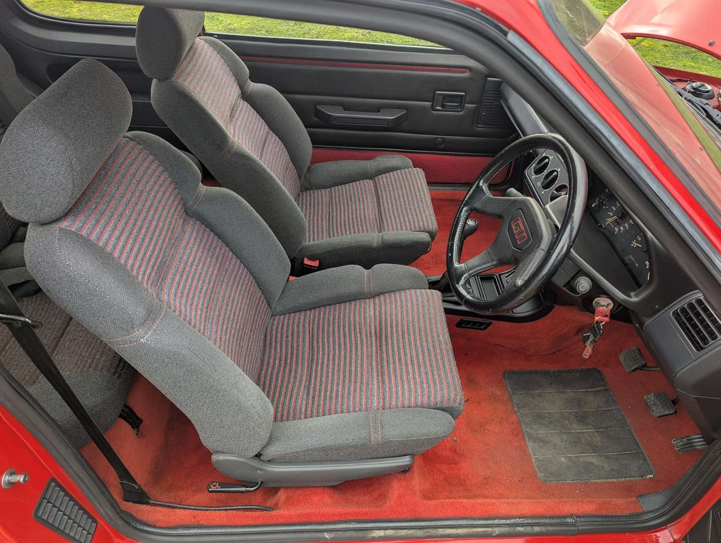 <p>1991 PEUGEOT 205 1.6 GTI</p>