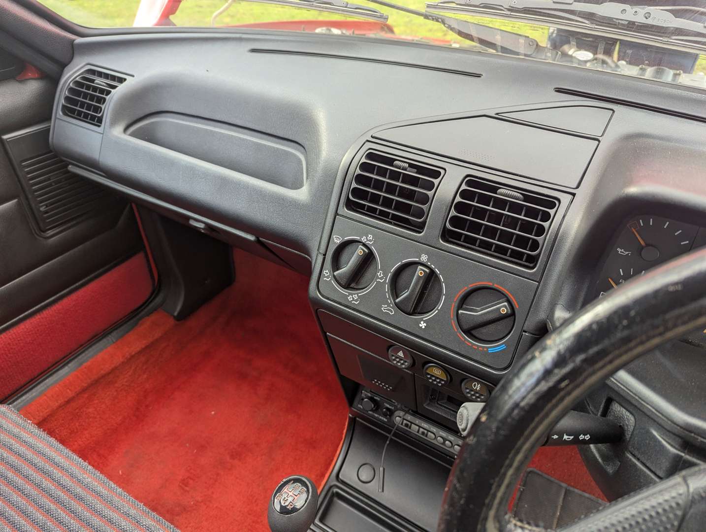 <p>1991 PEUGEOT 205 1.6 GTI</p>