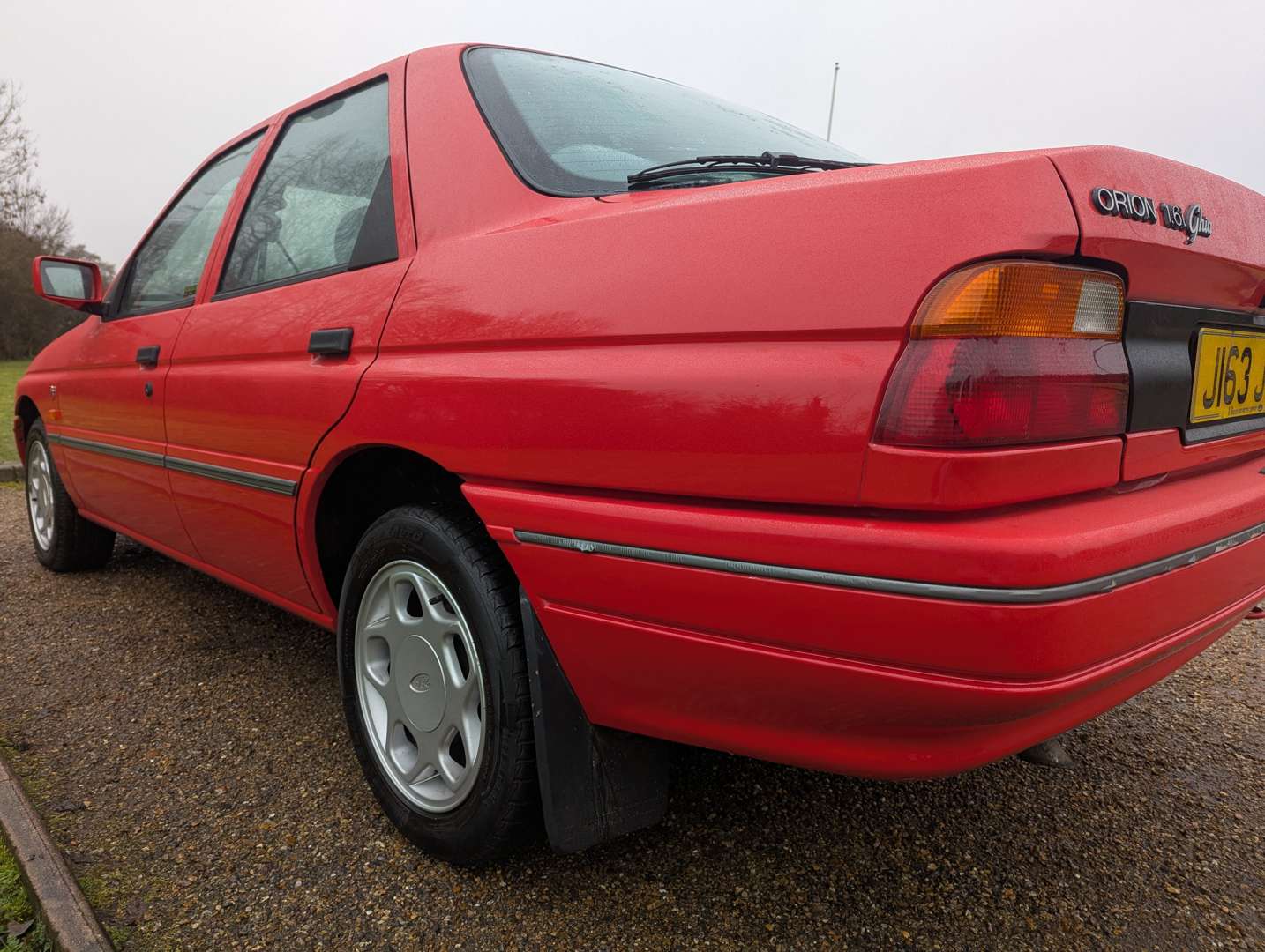 <p>1991 FORD ORION GHIA I - ONE REGISTERED OWNER FROM NEW</p>