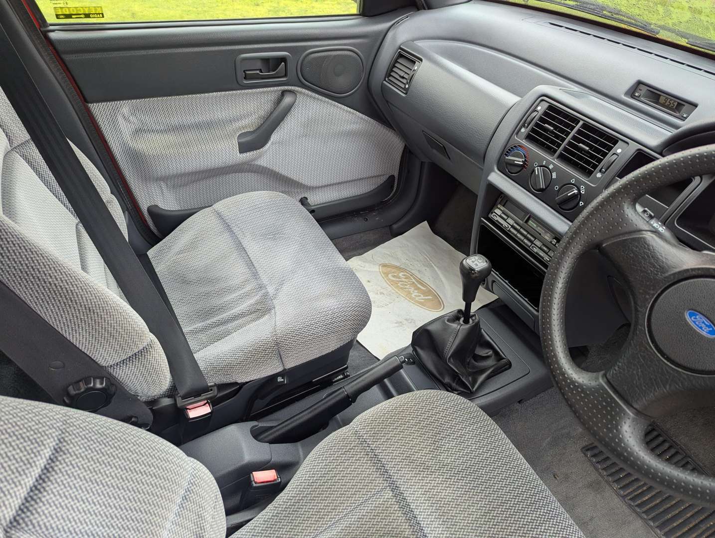 <p>1991 FORD ORION GHIA I - ONE REGISTERED OWNER FROM NEW</p>