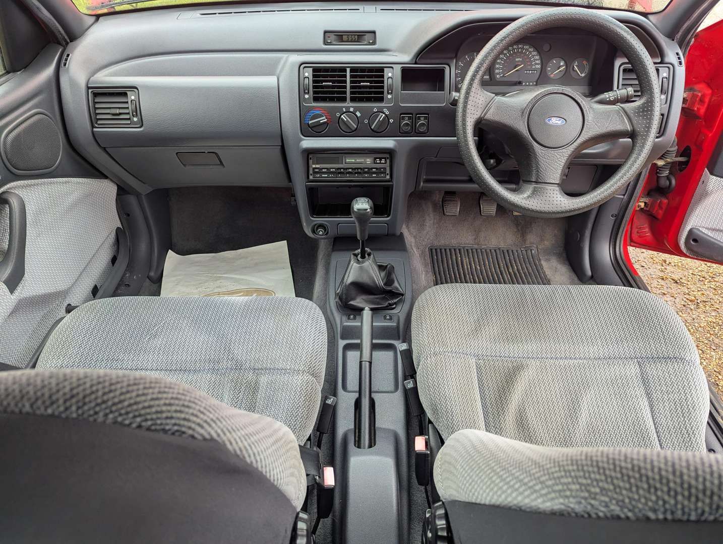 <p>1991 FORD ORION GHIA I - ONE REGISTERED OWNER FROM NEW</p>