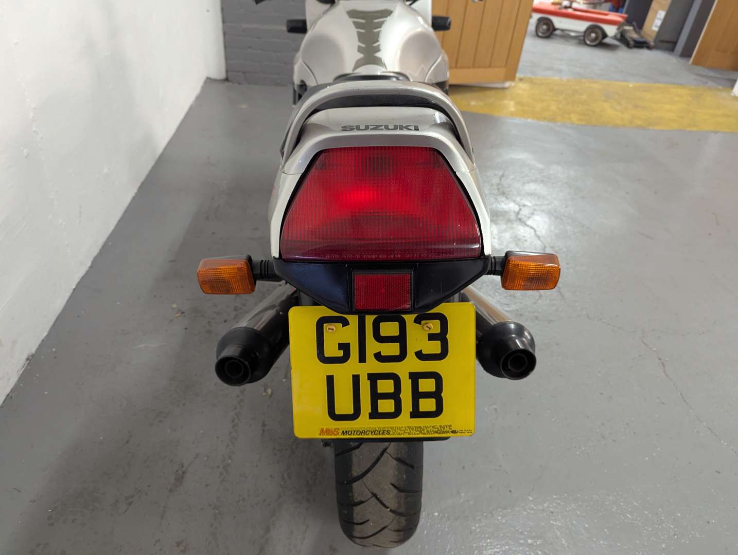 <p>1990 SUZUKI GSX 750F SLINGSHOT</p>