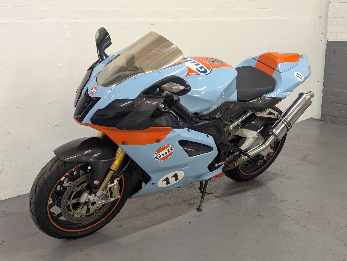 <p>2005 APRILIA RSV MILLE R FACTORY</p>