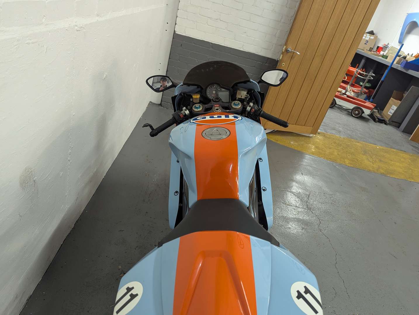 <p>2005 APRILIA RSV MILLE R FACTORY</p>