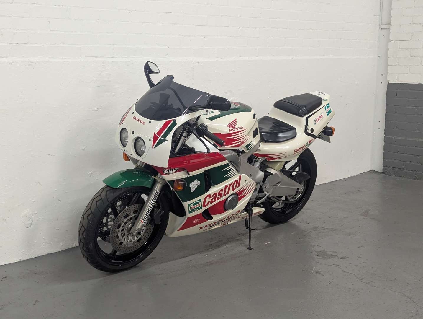 <p>1991 HONDA CBR 400</p>