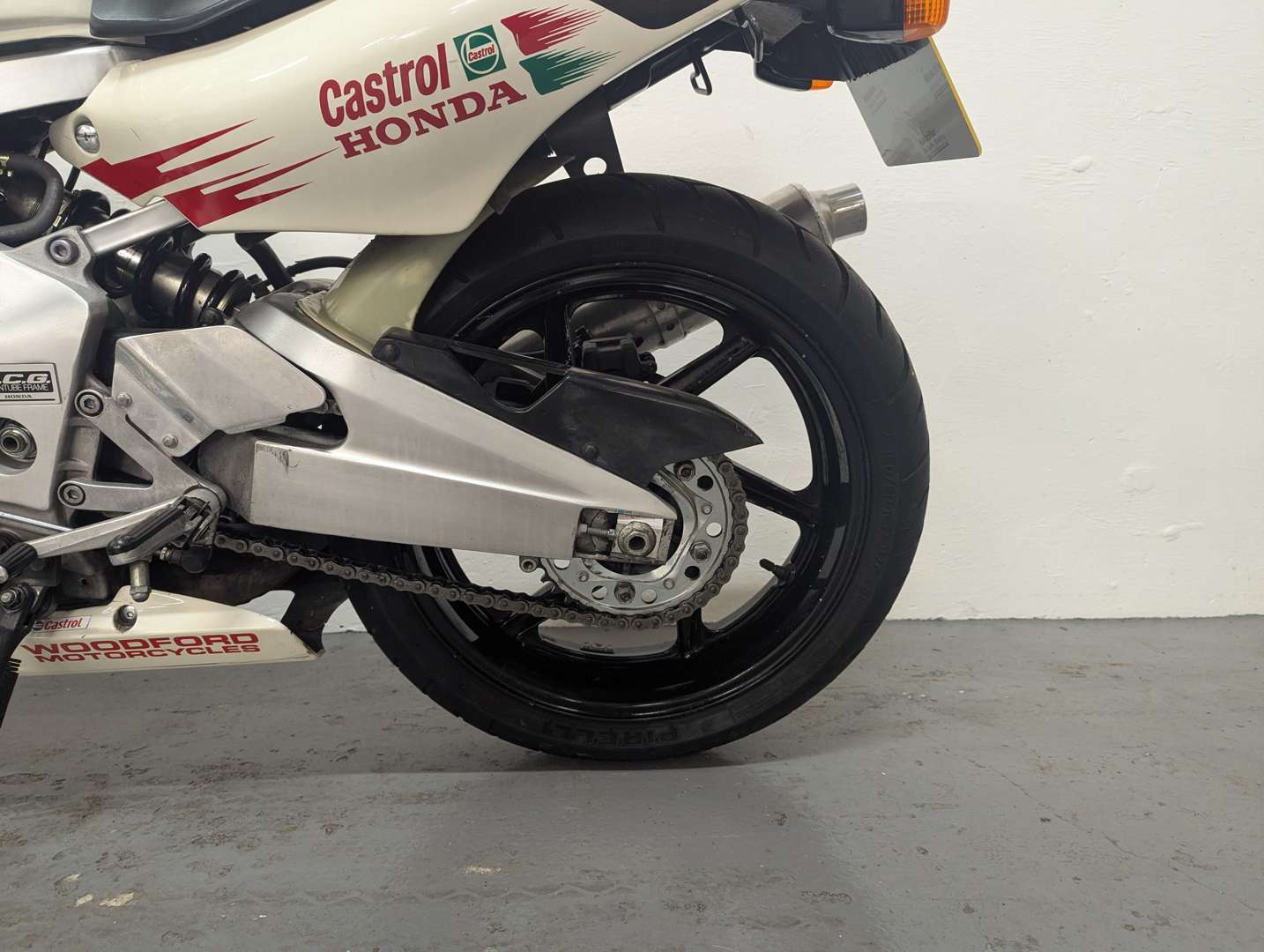 <p>1991 HONDA CBR 400</p>
