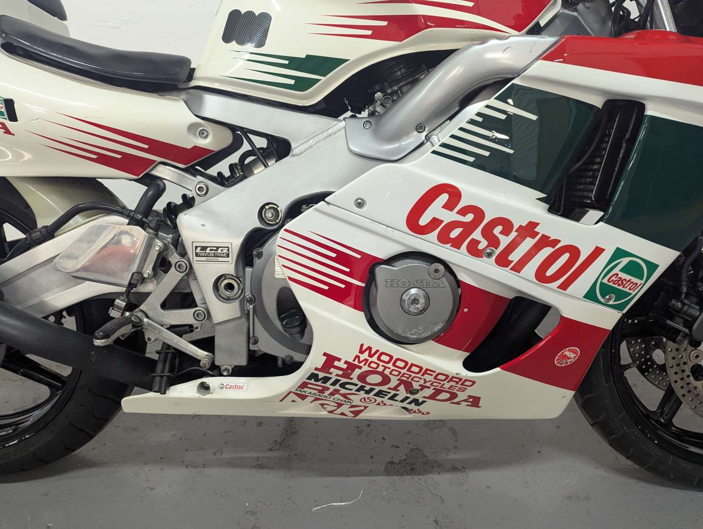 <p>1991 HONDA CBR 400</p>