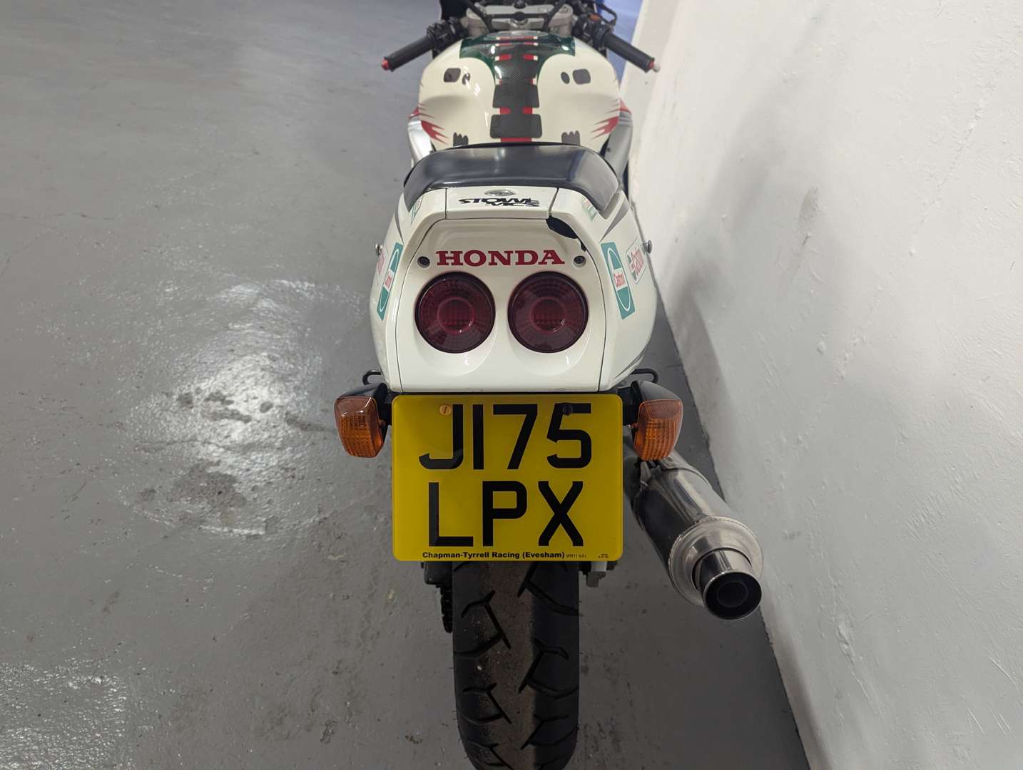 <p>1991 HONDA CBR 400</p>