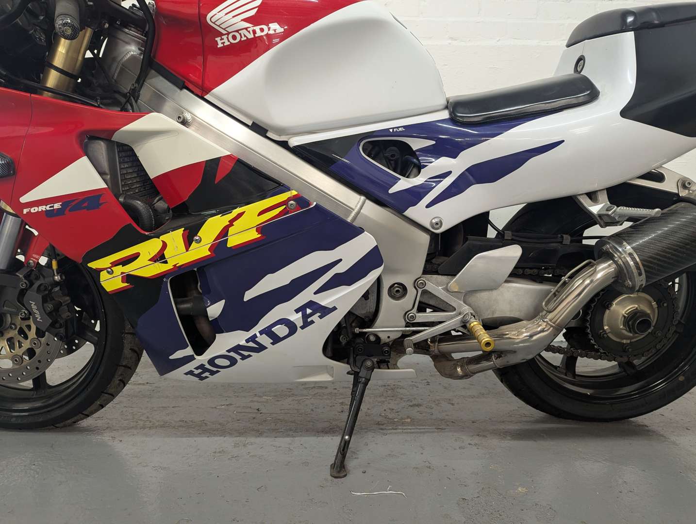 <p>1997 HONDA RVF 400CC</p>