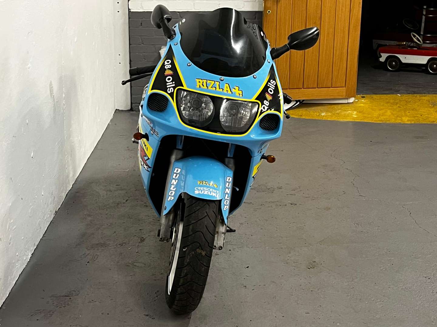 <p>1997 SUZUKI GSXR 600 V</p>