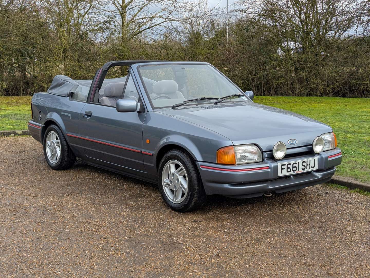 <p>1989 FORD ESCORT 1.6I CABRIOLET</p>