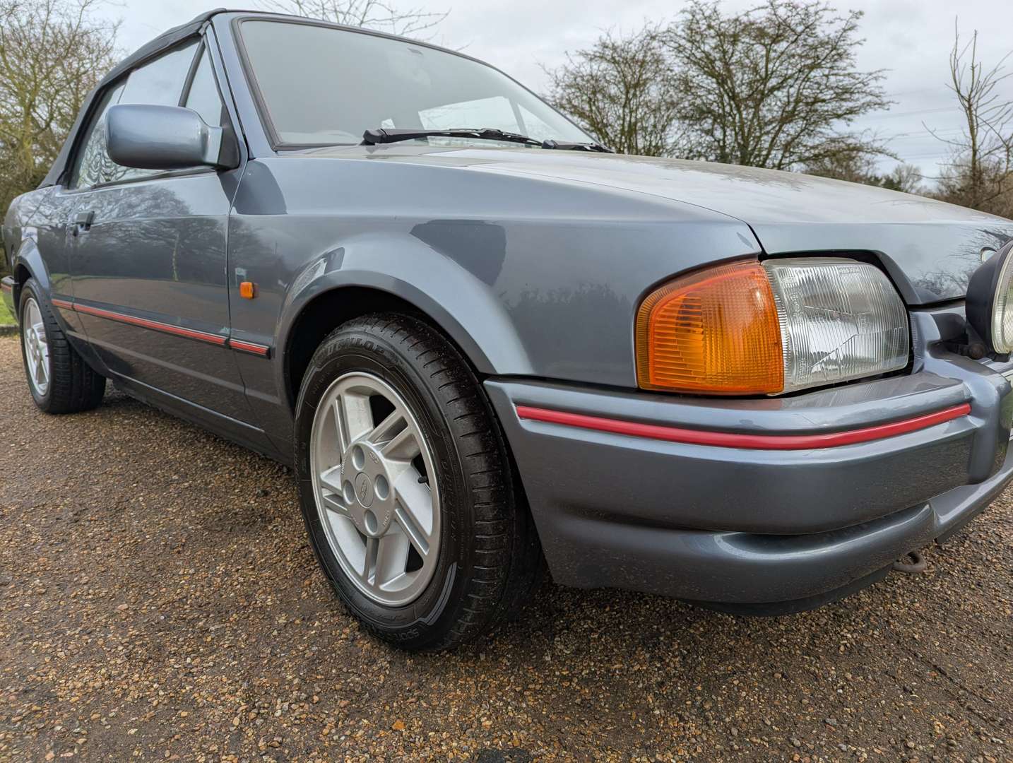 <p>1989 FORD ESCORT 1.6I CABRIOLET</p>