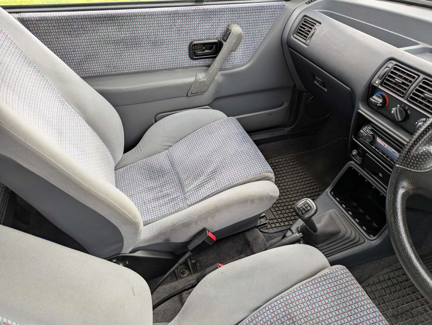 <p>1989 FORD ESCORT 1.6I CABRIOLET</p>