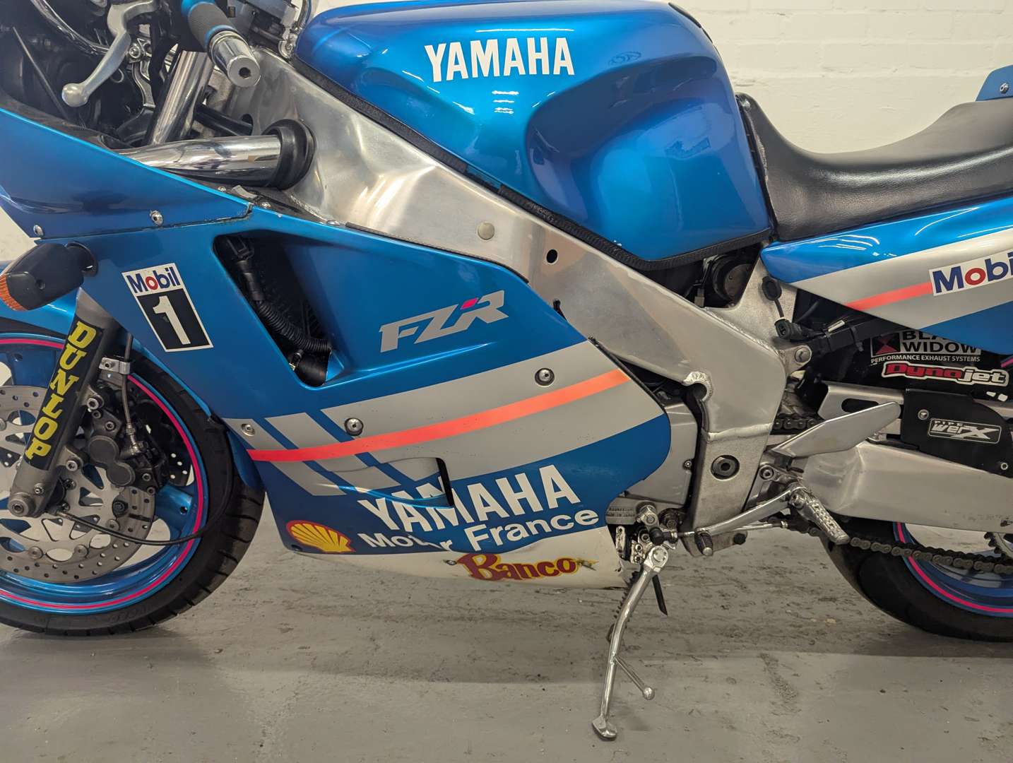 <p>1990 YAMAHA FZR 1000</p>