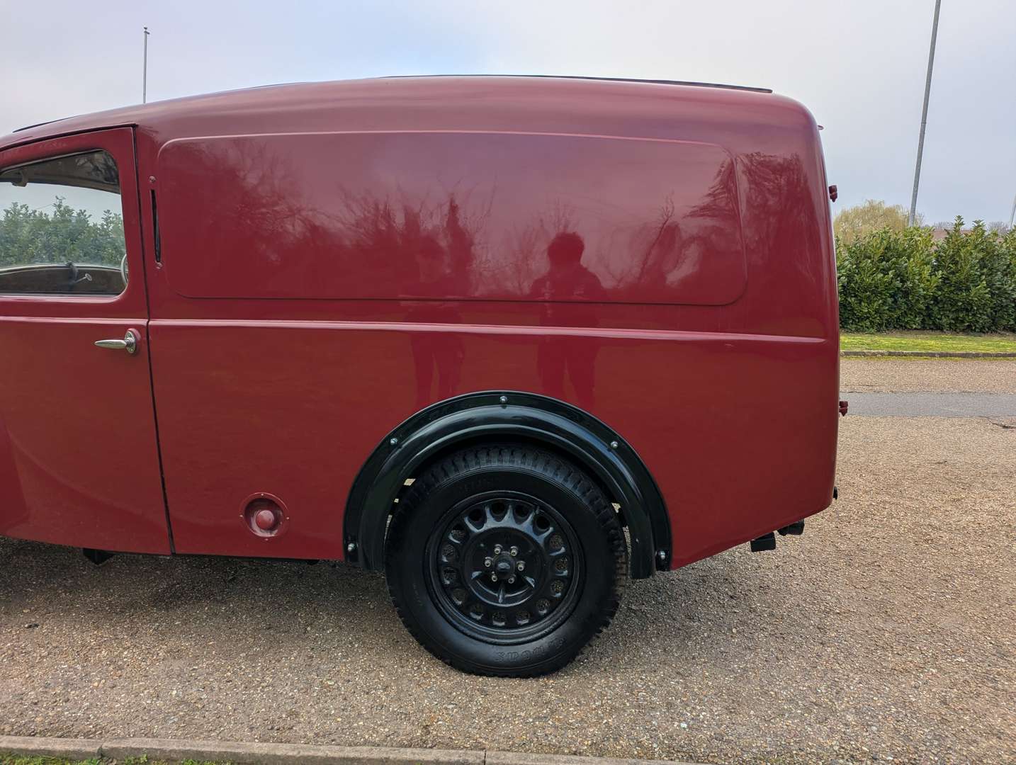 <p>1948 MORRIS Y VAN</p>