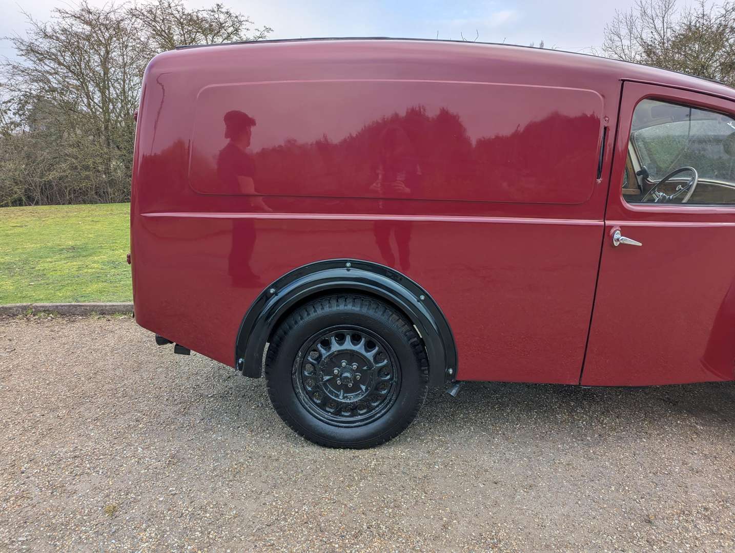 <p>1948 MORRIS Y VAN</p>