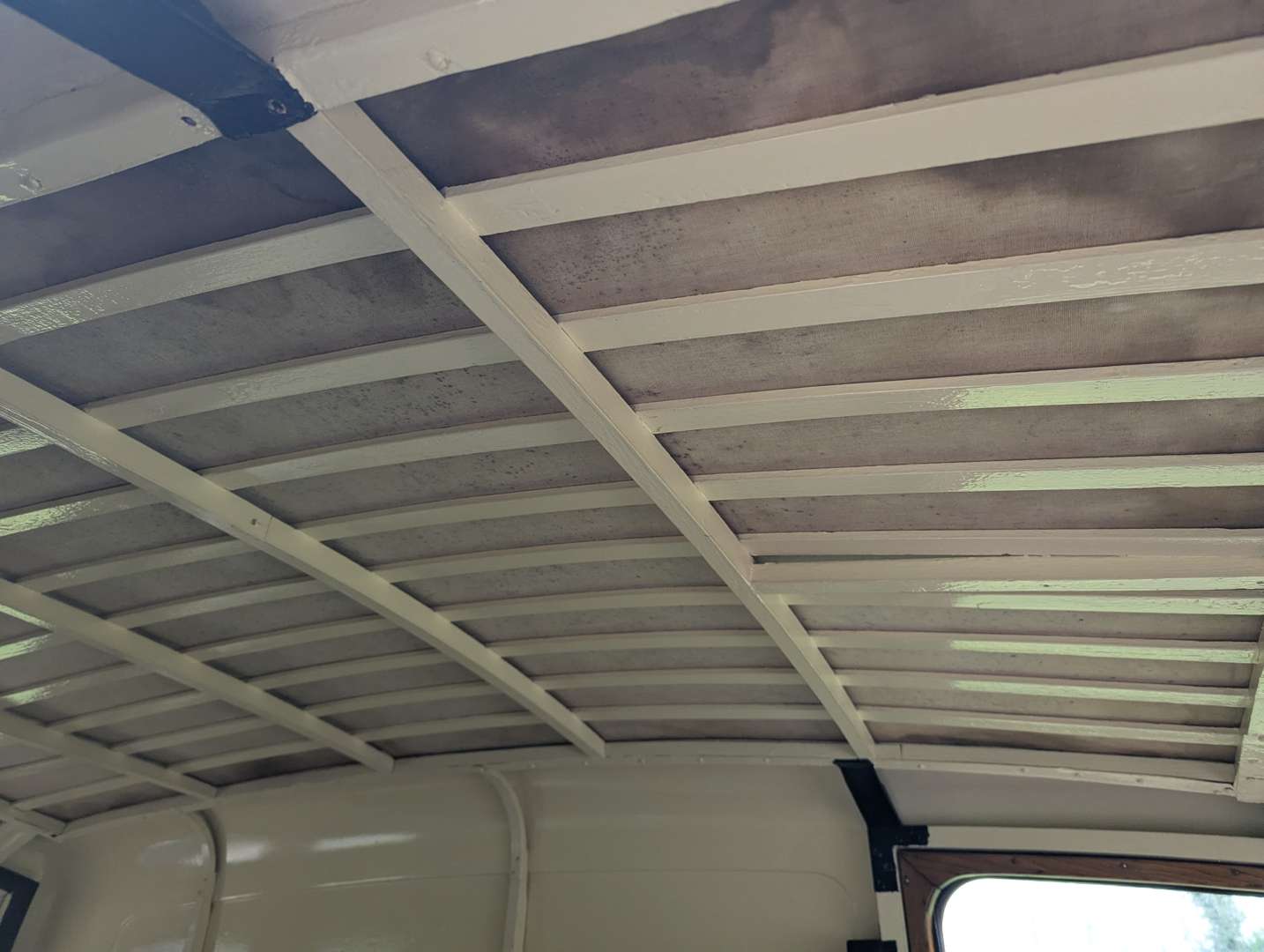 <p>1948 MORRIS Y VAN</p>