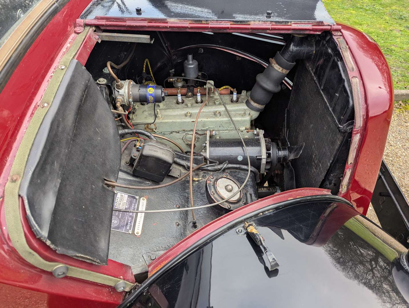 <p>1948 MORRIS Y VAN</p>