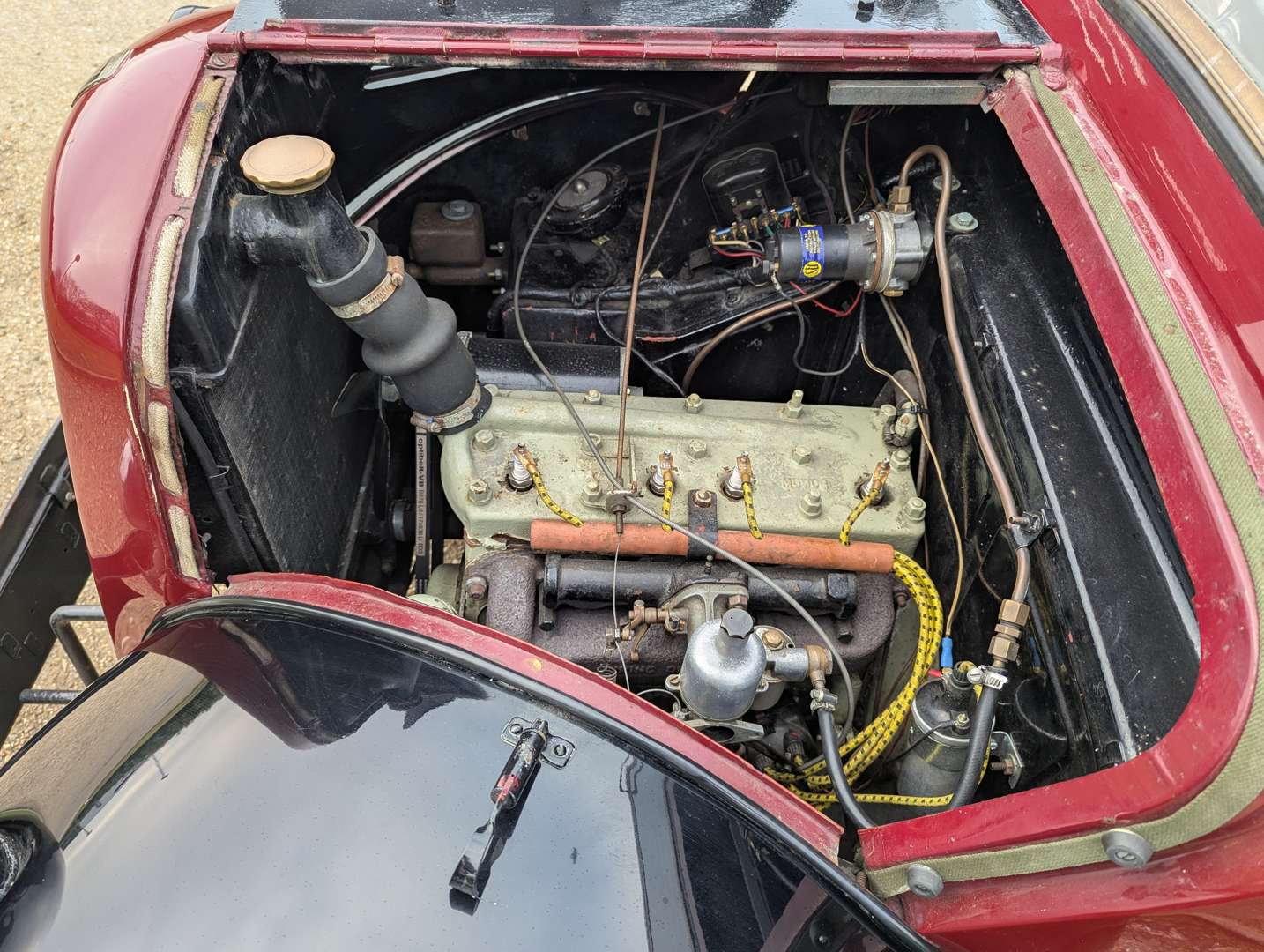 <p>1948 MORRIS Y VAN</p>