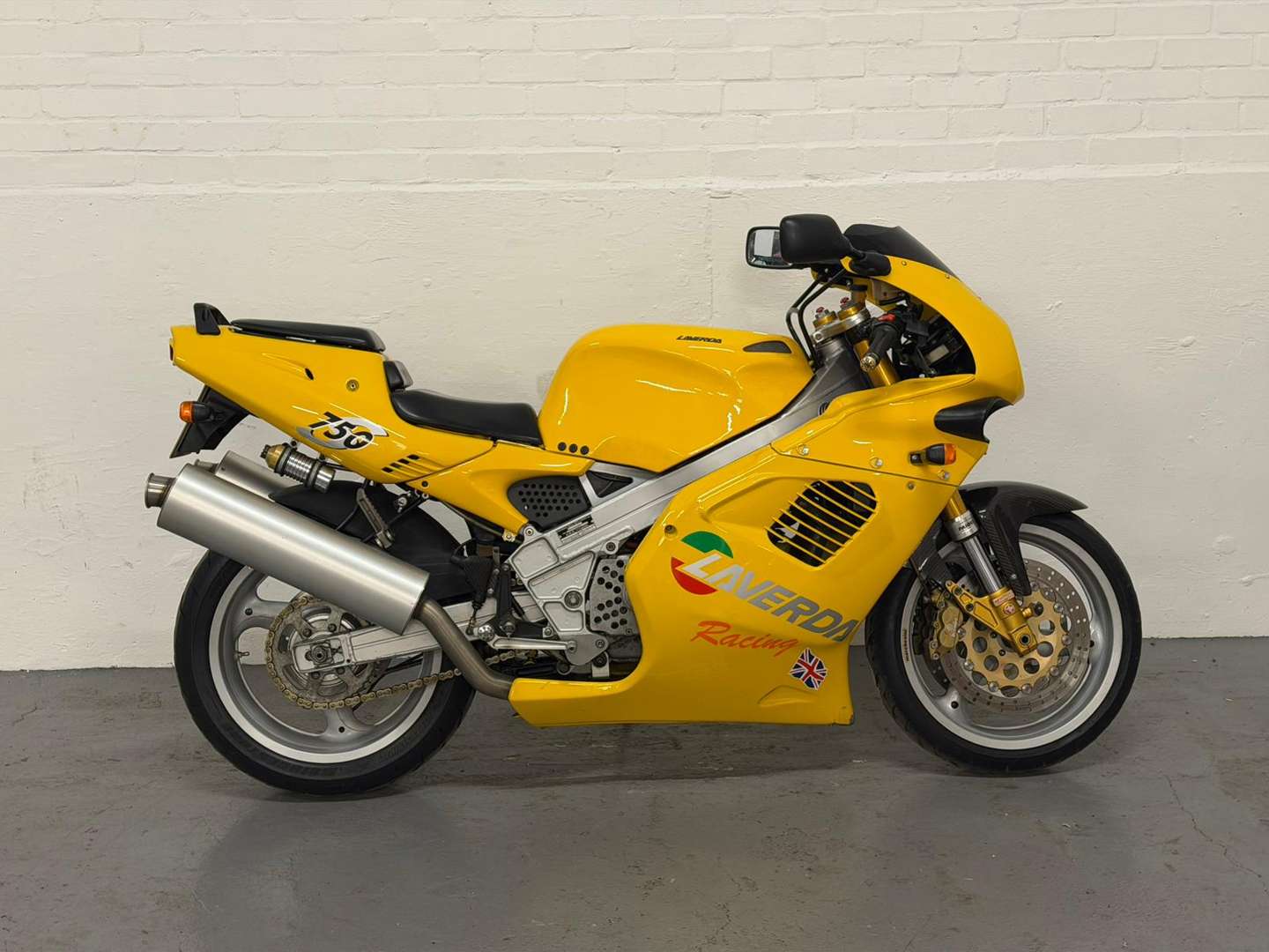 <p>2000 LAVERDA 750S</p>