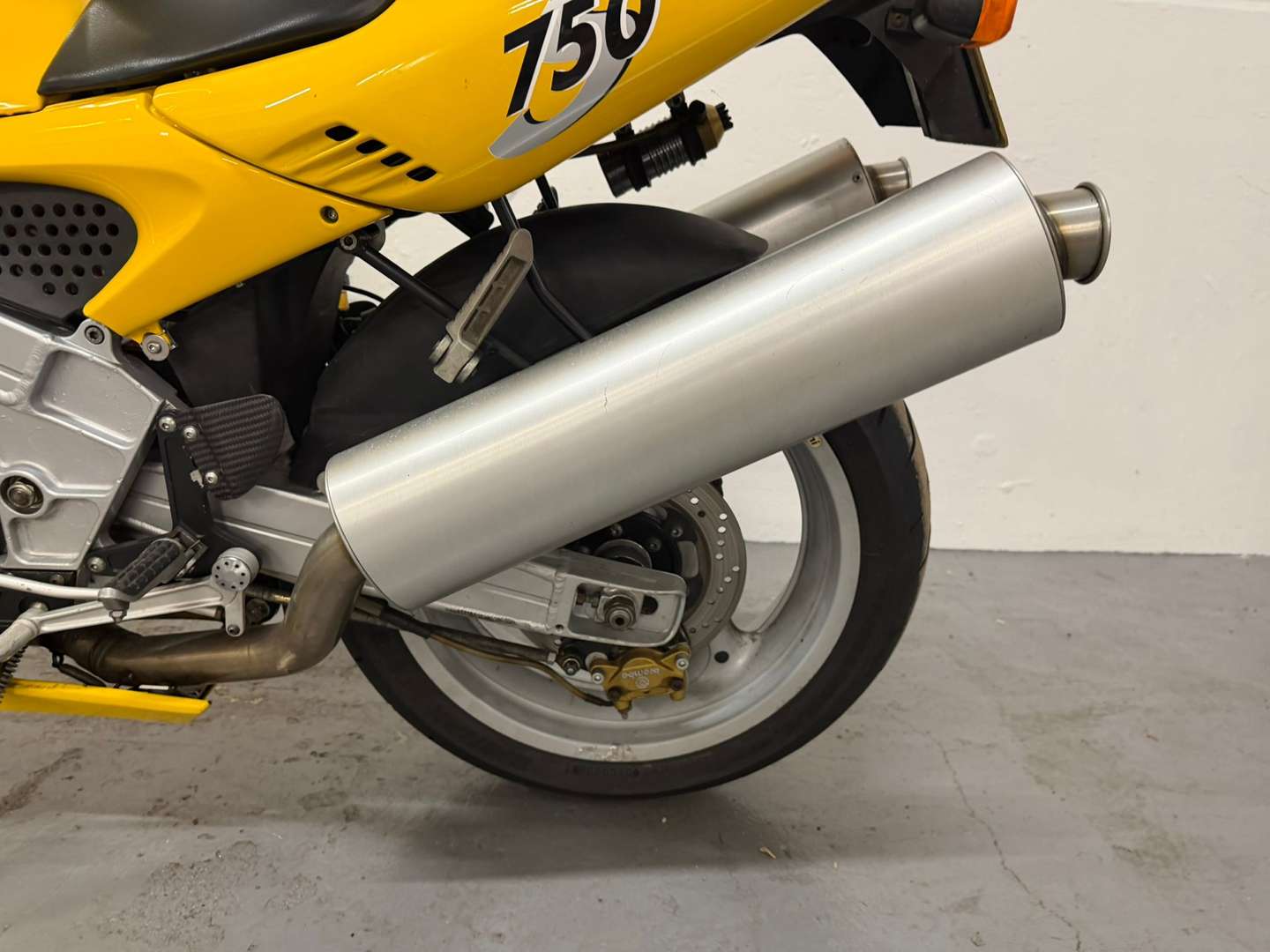 <p>2000 LAVERDA 750S</p>