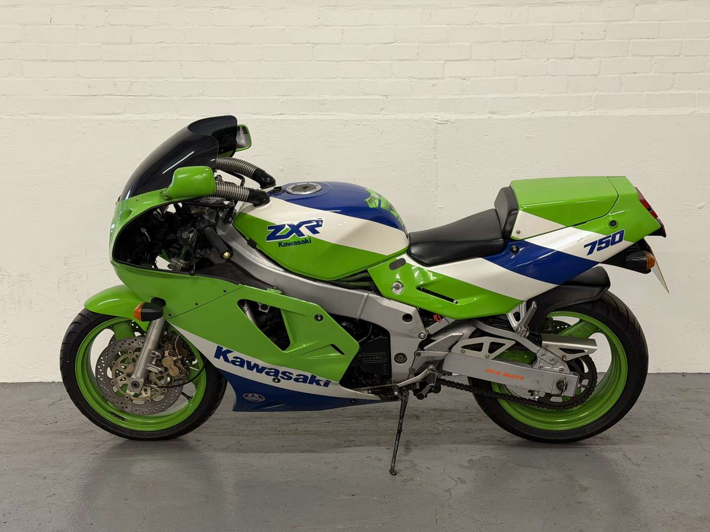 <p>1989 KAWASAKI ZX 750</p>