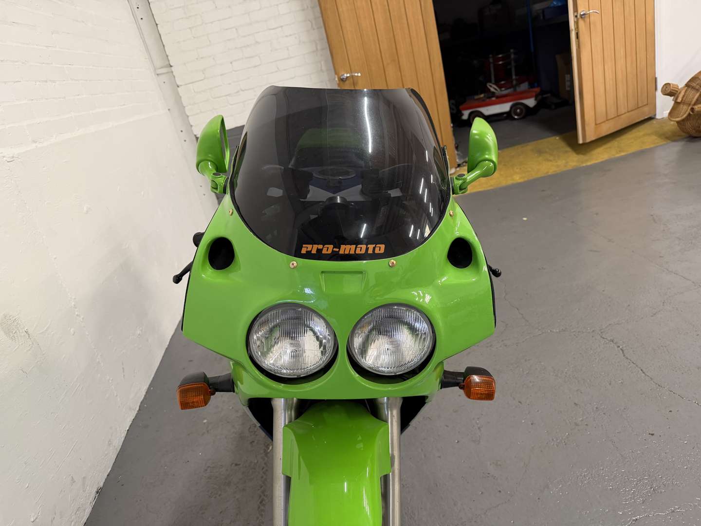 <p>1989 KAWASAKI ZX 750</p>