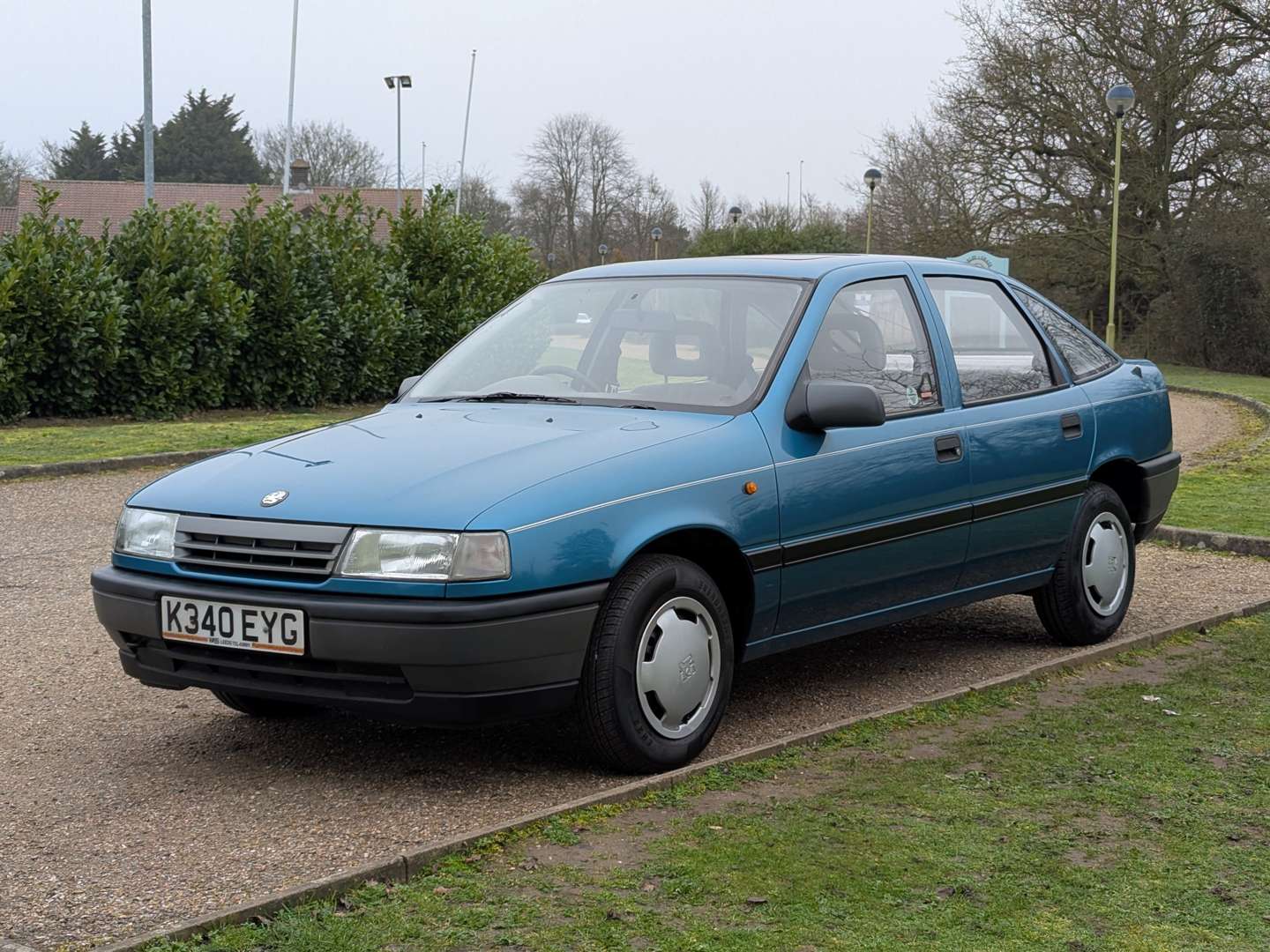 <p>1992 VAUXHALL CAVALIER AUTO</p>