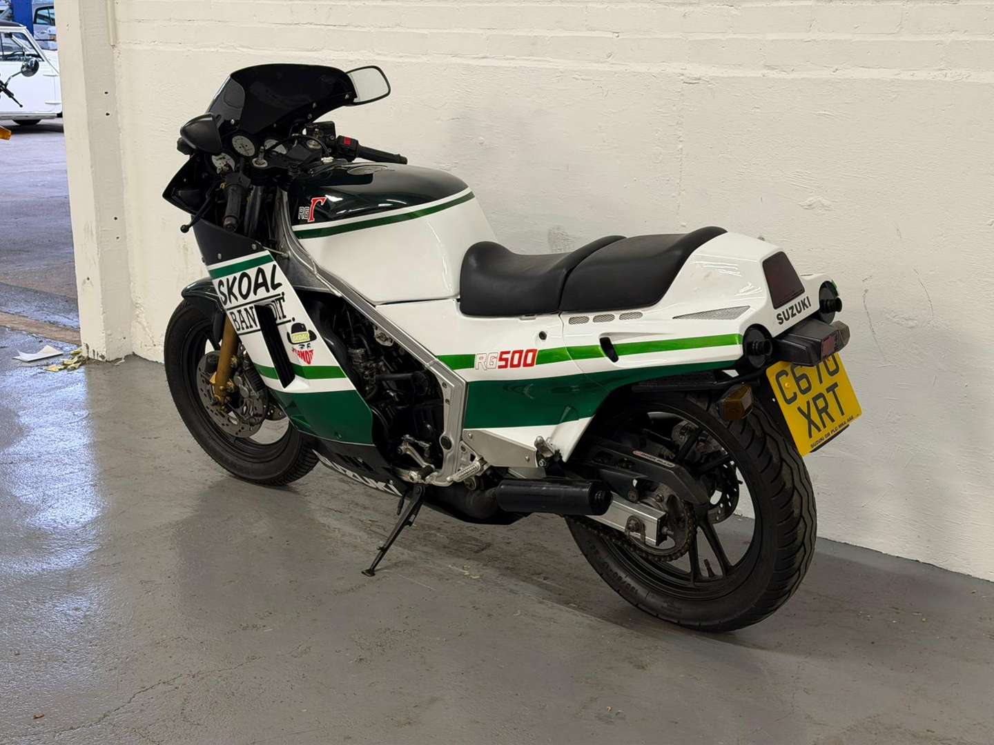 <p>1986 SUZUKI RG400</p>