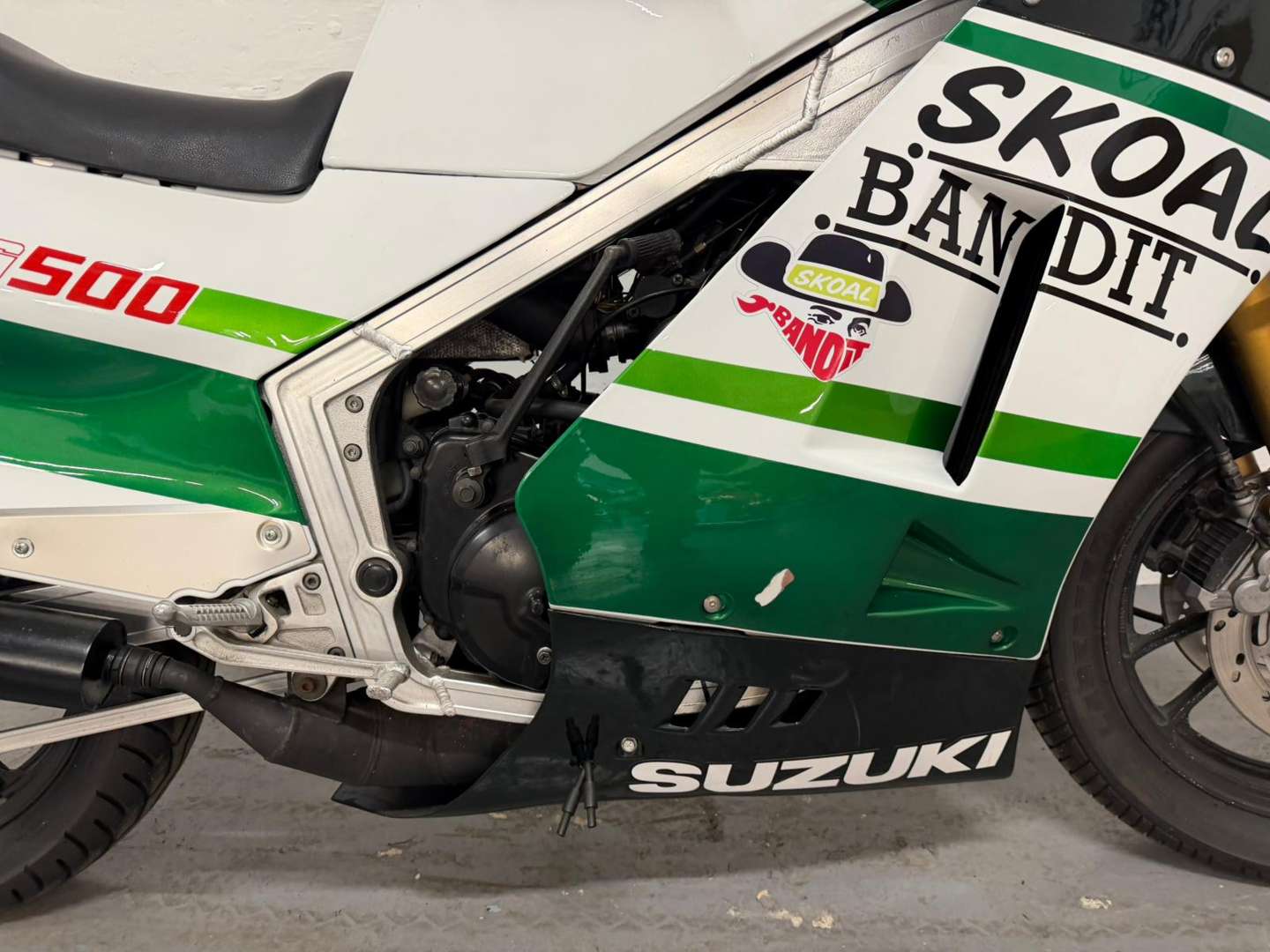 <p>1986 SUZUKI RG400</p>